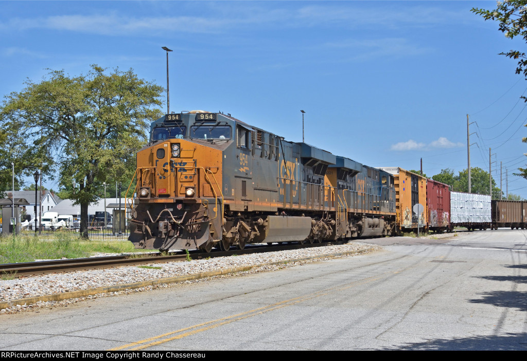 CSXT 954 with Train L837